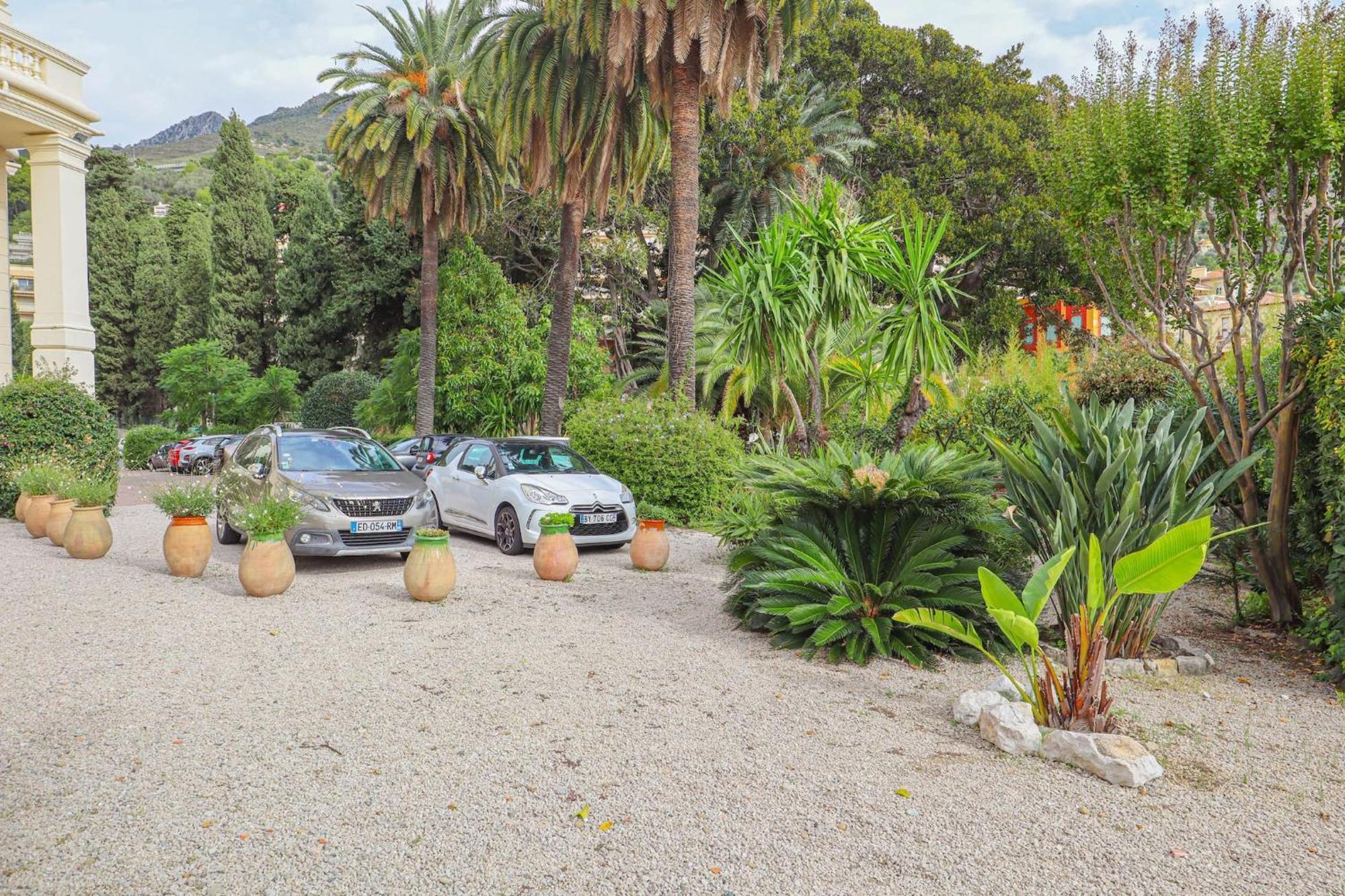 "Le Garavan Palace" Idyllique, Proche Gare Et Plage 芒通 外观 照片