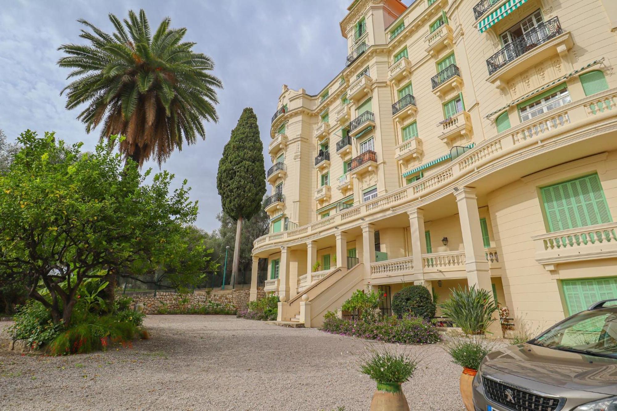 "Le Garavan Palace" Idyllique, Proche Gare Et Plage 芒通 外观 照片