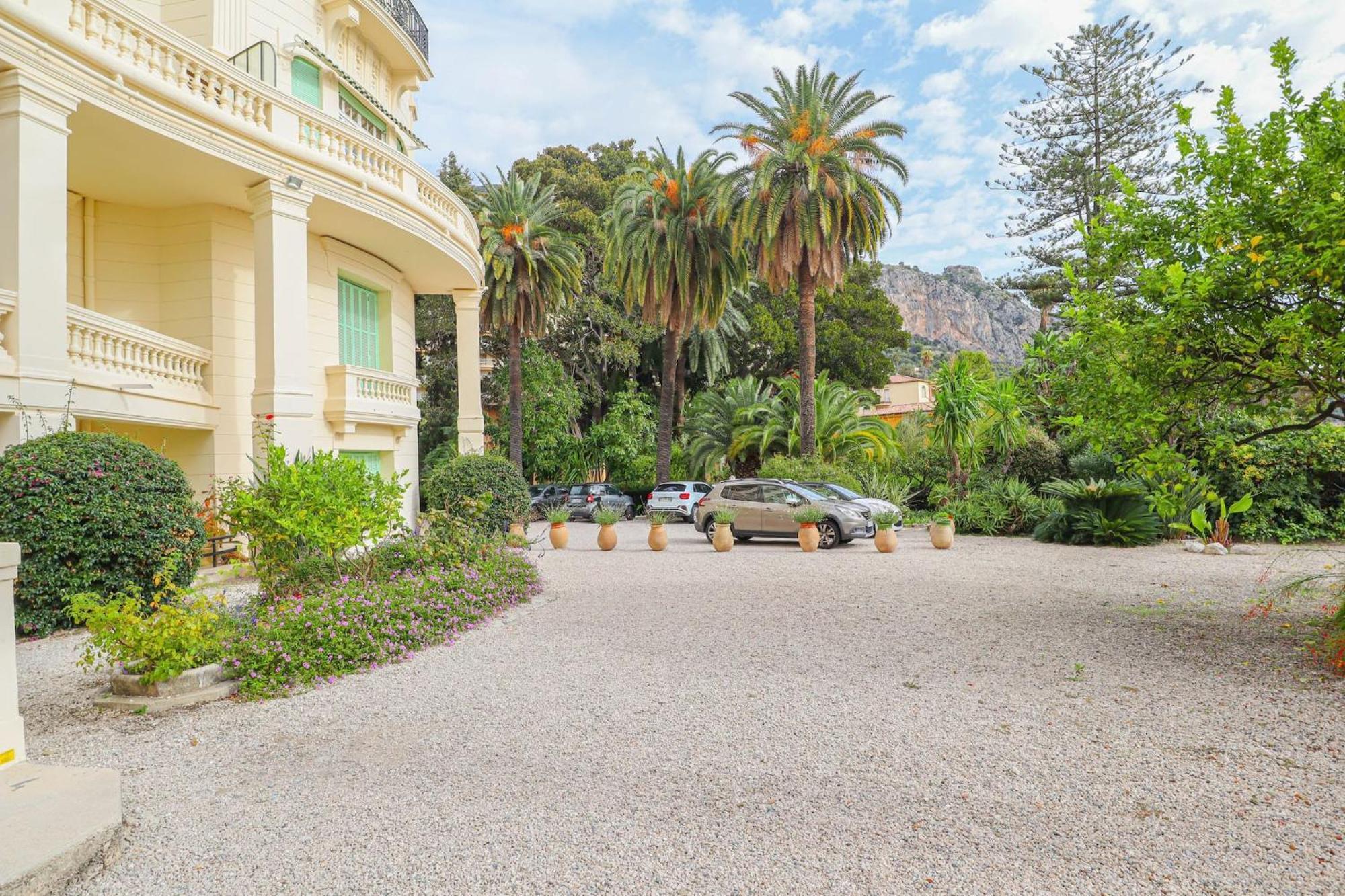 "Le Garavan Palace" Idyllique, Proche Gare Et Plage 芒通 外观 照片